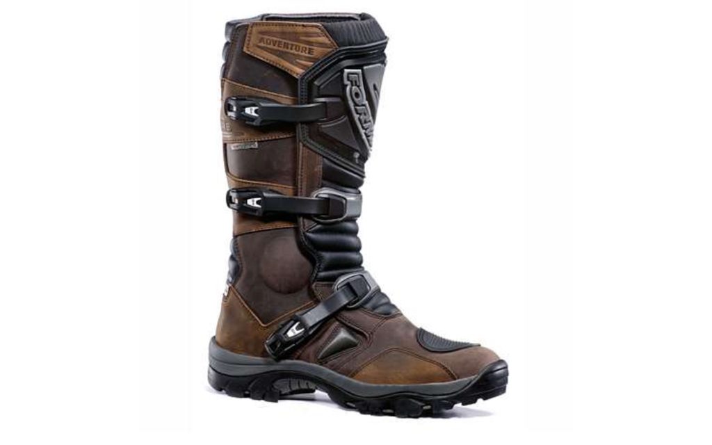 forma adventure boots